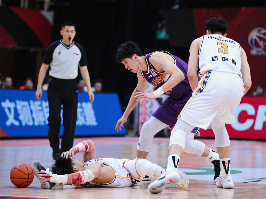 足球事业内 足球事业内